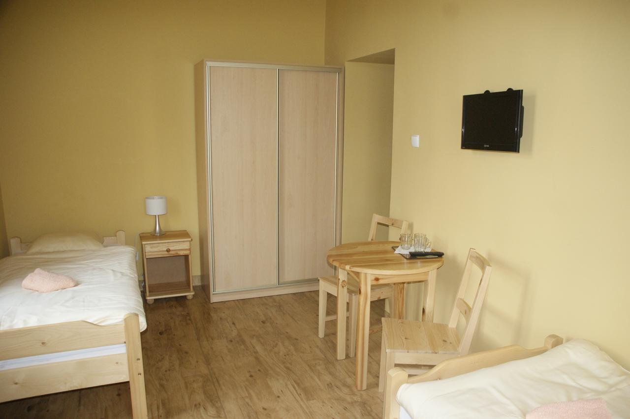 Dom Turysty Pttk W Bielsku - Bialej Otel Bielsko-Biała Dış mekan fotoğraf
