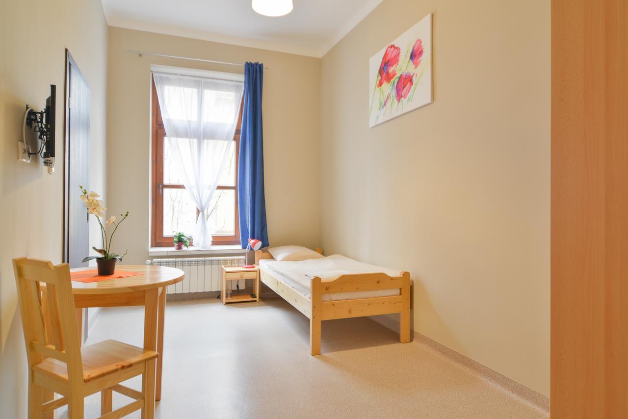 Dom Turysty Pttk W Bielsku - Bialej Otel Bielsko-Biała Dış mekan fotoğraf