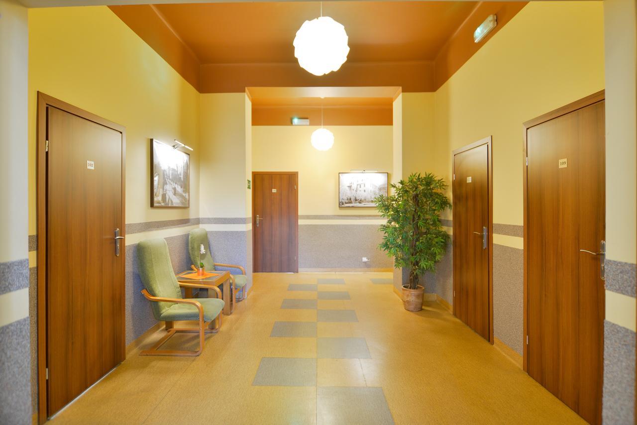 Dom Turysty Pttk W Bielsku - Bialej Otel Bielsko-Biała Dış mekan fotoğraf