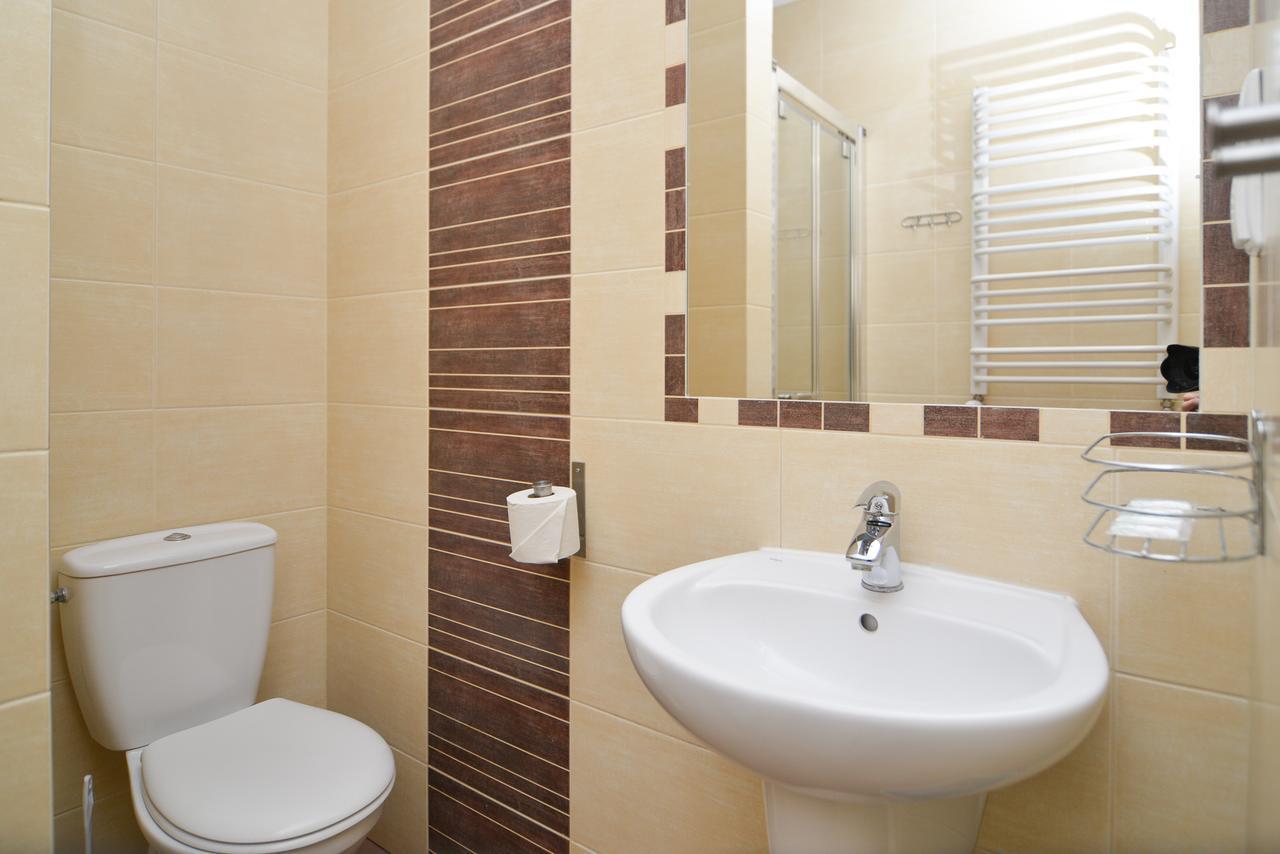 Dom Turysty Pttk W Bielsku - Bialej Otel Bielsko-Biała Dış mekan fotoğraf