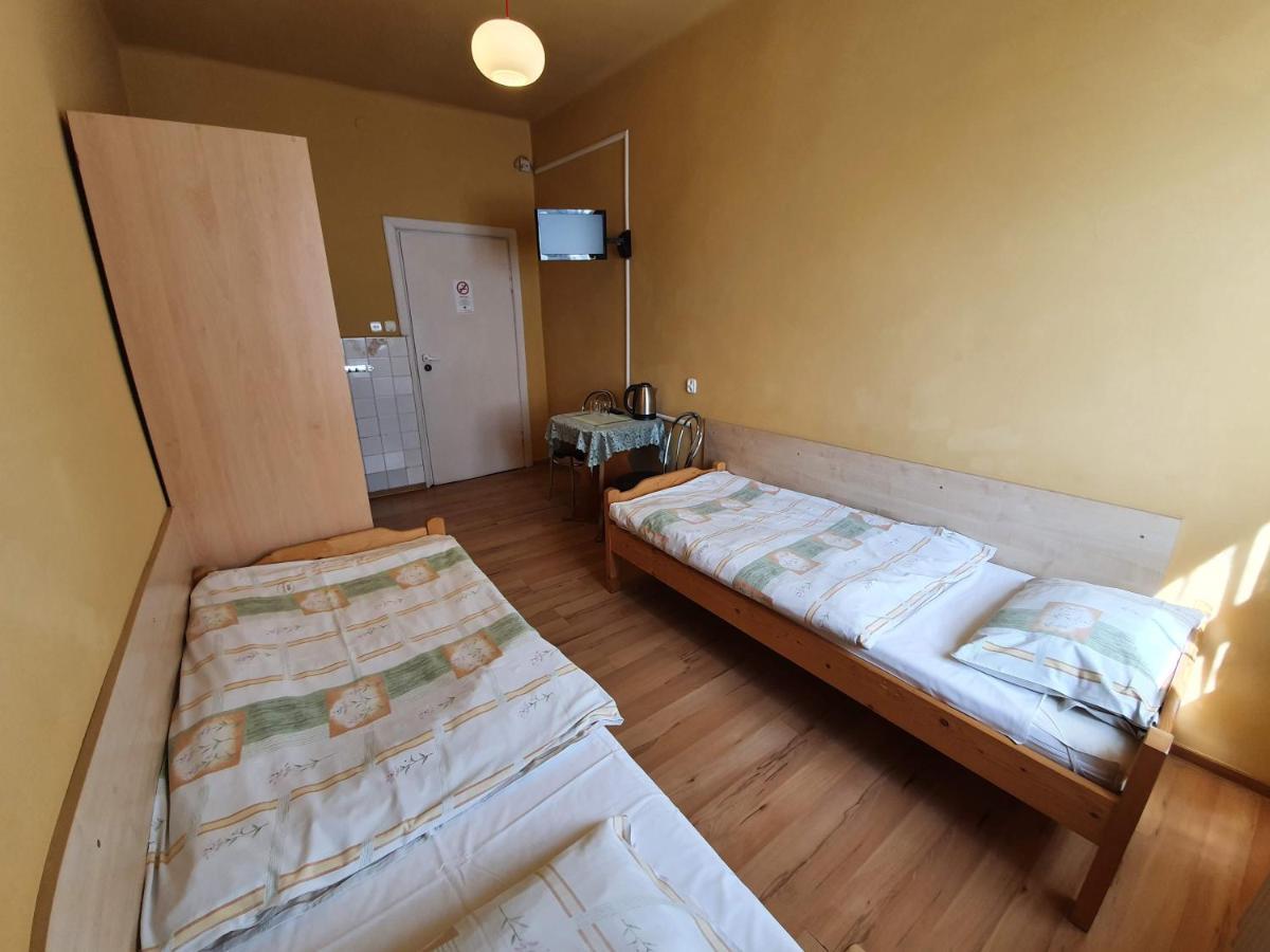 Dom Turysty Pttk W Bielsku - Bialej Otel Bielsko-Biała Dış mekan fotoğraf