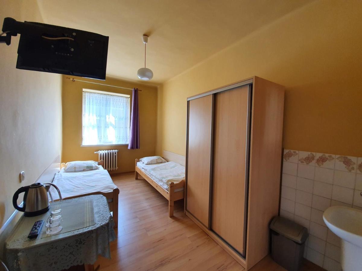 Dom Turysty Pttk W Bielsku - Bialej Otel Bielsko-Biała Dış mekan fotoğraf