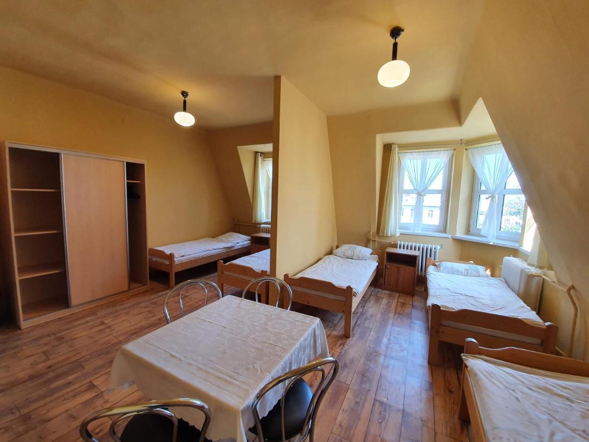 Dom Turysty Pttk W Bielsku - Bialej Otel Bielsko-Biała Dış mekan fotoğraf